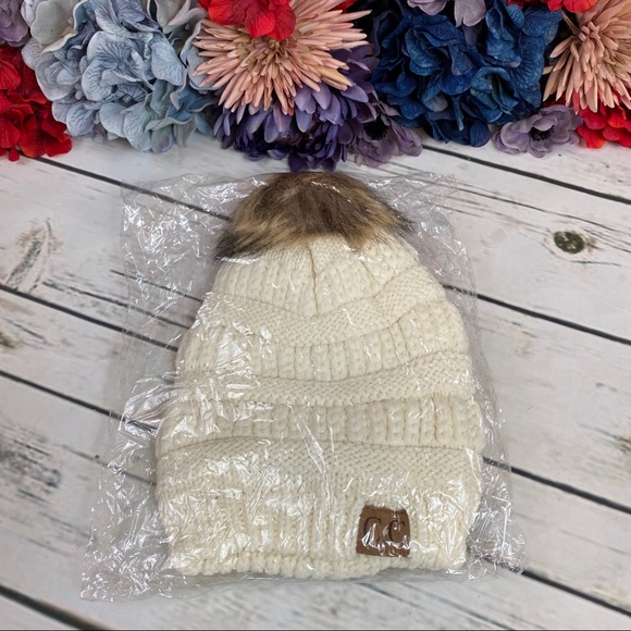 Off-White Cable Knit Beanie w/ Fleece & Pom Pom - Picture 7 of 7